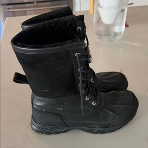 UGG Black Lace-Up Snow Boots Fur Lining